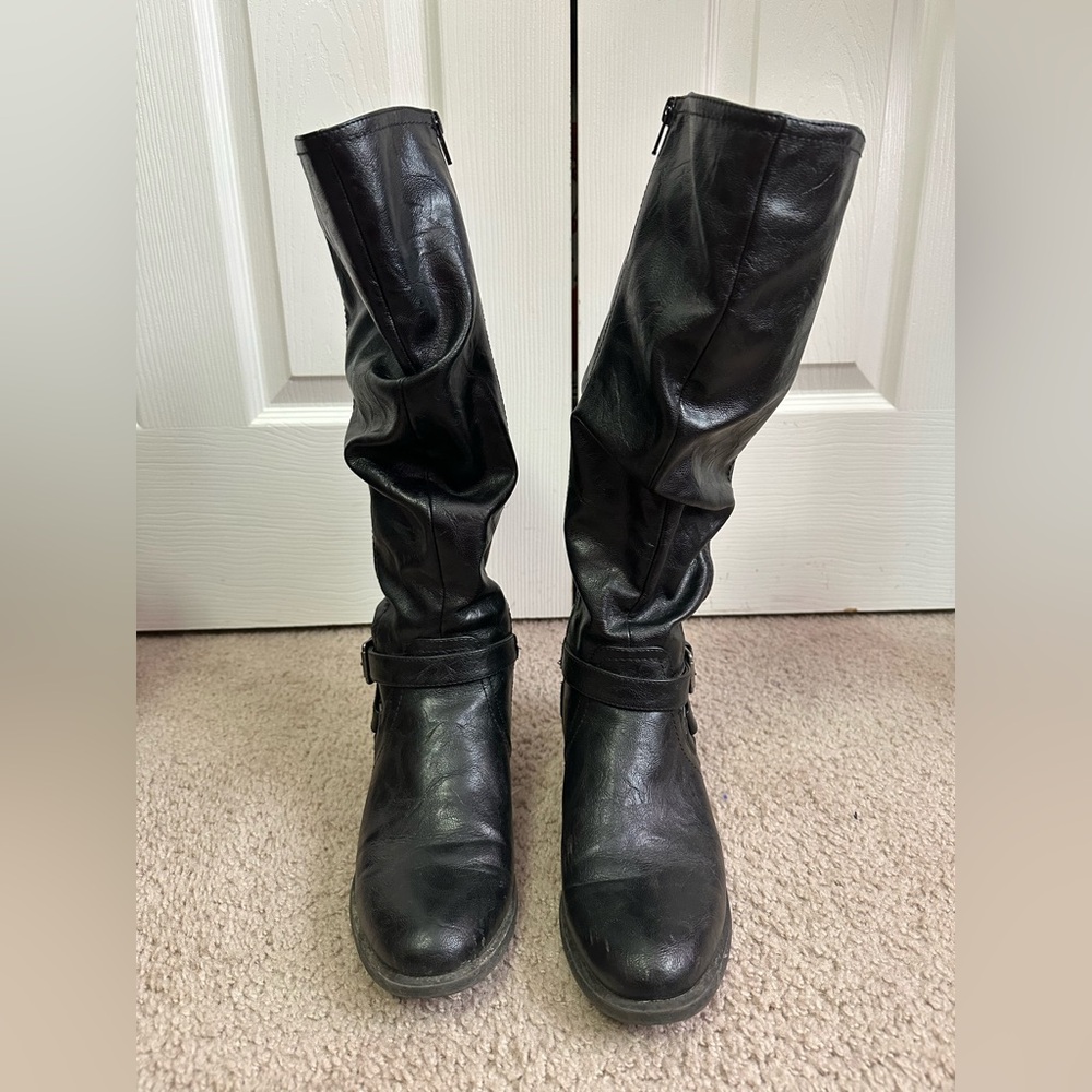 White Mountain Black Heeled Boots